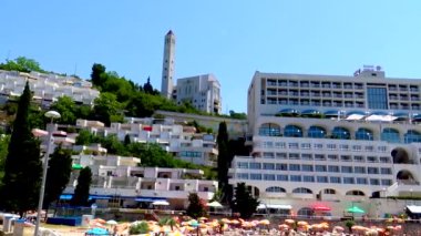 Bosna-Hersek 'teki popüler tatil beldesi Neum üzerinde hava manzarası.