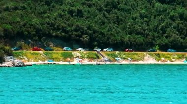 Yaz günü Bosna-Hersek 'in Neum kentindeki sahil ve kıyı şeridi manzarası.