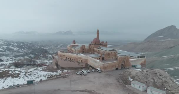 Pemandangan udara Istana Ishak Pasha di Agri. 4K Footage di Turki — Stok Video