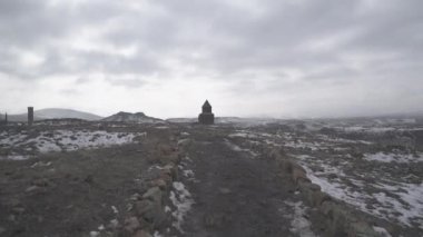 Kars Ani Harabeleri 'nin havadan görünüşü. Türkiye 'de 4K Görüntüsü