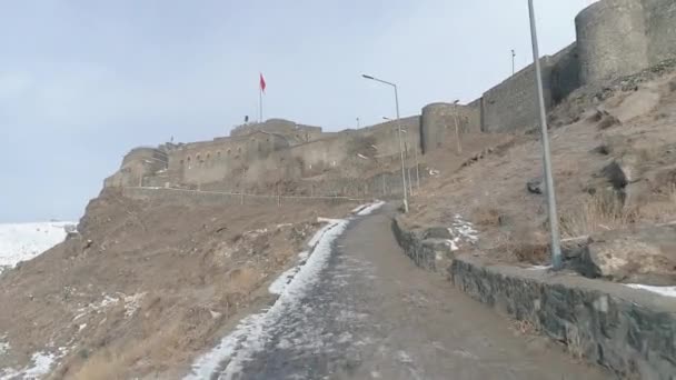 Türkiye 'deki Old Kars Kalesi. Türkiye 'de 4K Görüntüsü — Stok video