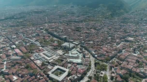Pemandangan Bursa City di Turki terlihat dari udara. 4K Footage di Turki — Stok Video