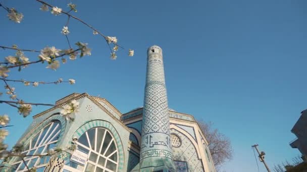 Blick auf die Kutahya Cinili Moschee. 4K-Filmmaterial in der Türkei — Stockvideo