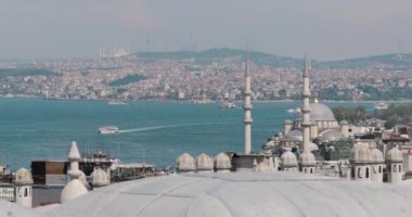 İstanbul Şehri 'nin hava manzarası. Türkiye 'de 4K Görüntüsü