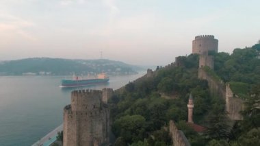 İstanbul 'daki Rumeli Kalesi' nin havadan görünüşü.