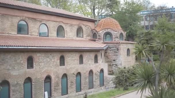 Vista de uma Mesquita Iznik Ayasofya em Bursa — Vídeo de Stock