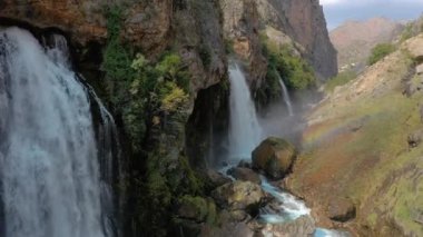 Türkiye 'deki Kapuzbasi şelalelerinin hava manzarası