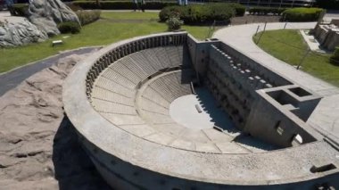İstanbul 'daki Miniatürk Parkı' ndaki Aspendos Tiyatrosu 'nun Ölçekli Modeli