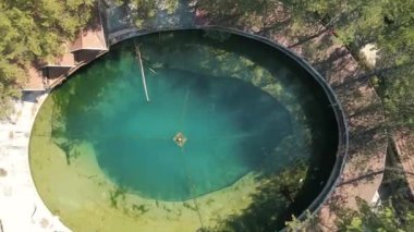 Safranbolu, Türkiye 'deki Dipsiz gölünün hava manzarası