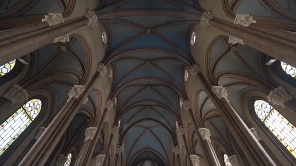 Istanbul, Turecko - 01.05.2019: Inside view of Saint Antuan Church in Istanbul — Stock video