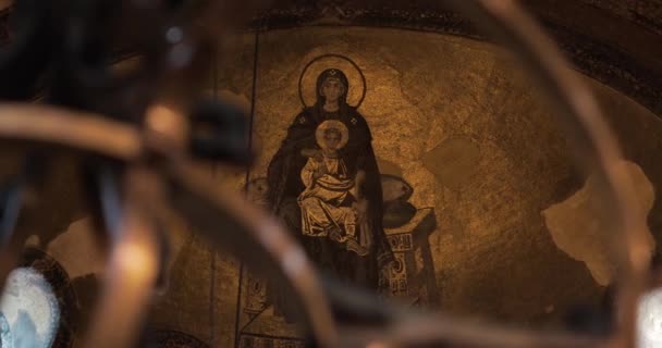 Стамбул, Турция - 01.05.2019: Интерьер собора Святой Софии — стоковое видео