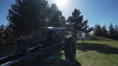 Eski askeri demir topun yakın görüntüsü