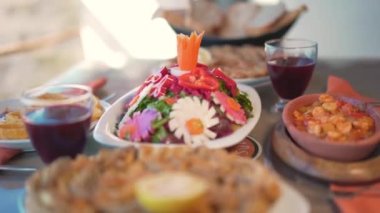 Amasra Salatası ve Bartin Bölgesel Gıda 'ya yakın çekim.