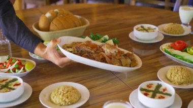 Geleneksel Türk et yemekleri Kuyu Kebabı