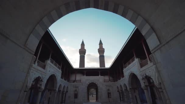 Vista de Gok Medrese em Sivas. Filmagem 4K na Turquia — Vídeo de Stock