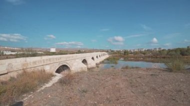 Sivas 'taki Kesik Köprüsü manzarası