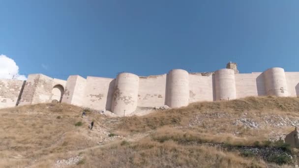 Luftaufnahme der alten osmanischen Burg in Sivas. 4K-Filmmaterial in der Türkei — Stockvideo