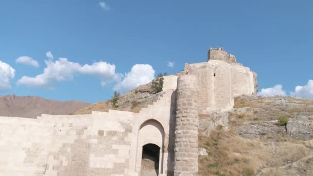 Pemandangan udara Kastil Ottoman Lama di Sivas. 4K Footage di Turki — Stok Video