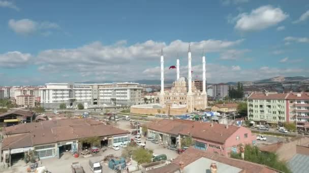 Corum 'daki Aksemseddin Camii' nin havadan görünüşü. Türkiye 'de 4K Görüntüsü — Stok video