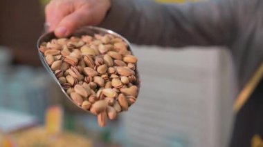 Gaziantep 'teki Pistachios' un yakın çekim görüntüsü. Türkiye 'de 4K Görüntüsü