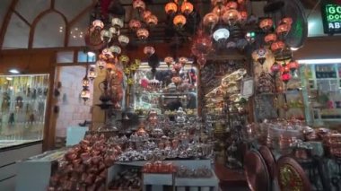 Gaziantep, Türkiye - 15.05.2019: Gaziantep bakır pazarı