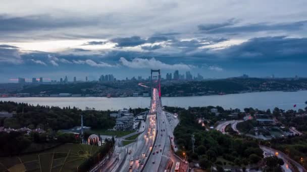 Pemandangan udara Jembatan Bosporus Istanbul. 4K Hyperlapse di Turki — Stok Video