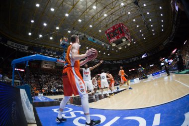 Valencia sepeti ve Real Madrid