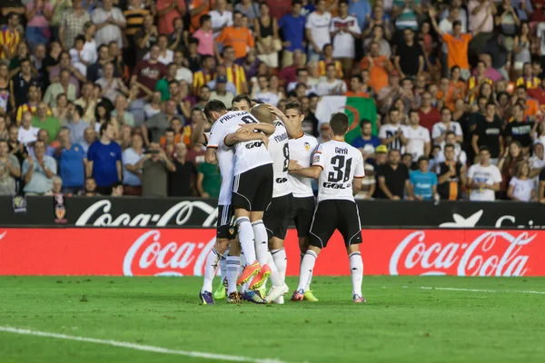 Jogadores Valencia FC celebram o gol — Fotografia de Stock