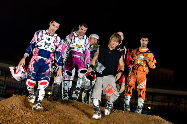 Jose Miralles, Edgar Torronteras, Daisuke Suzuki, Adam Jones, Beau Bamburg, Sidney de Andres, Rafa Munoz en Freestyle Internacional en Valencia — Foto de Stock