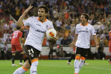 Parejo topu ve piatti kutlamak bir gol