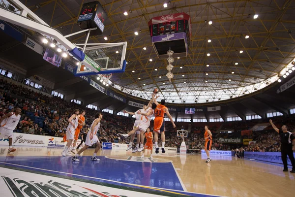 Liga Española ACB Pamesa Valencia contra Akasvayu Girona — Foto de Stock