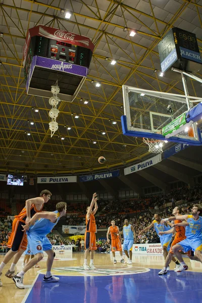 ポラリス世界ムルシアに対してバレンシア バスケット — ストック写真