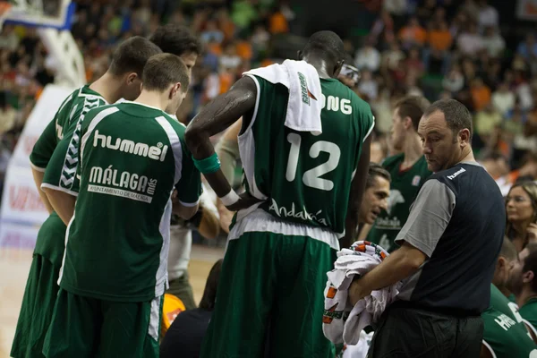 Panier de Valence contre Unicaja Malaga — Photo