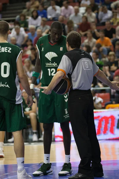 Panier de Valence contre Unicaja Malaga — Photo