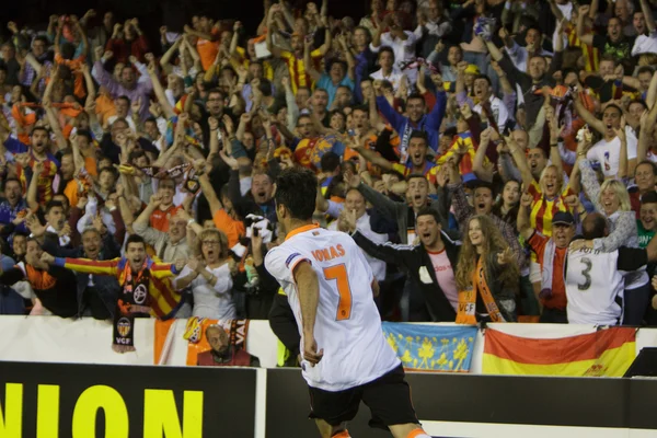 Jonas celebra el segundo gol durante el partido de semifinales de la UEFA Europe League —  Fotos de Stock