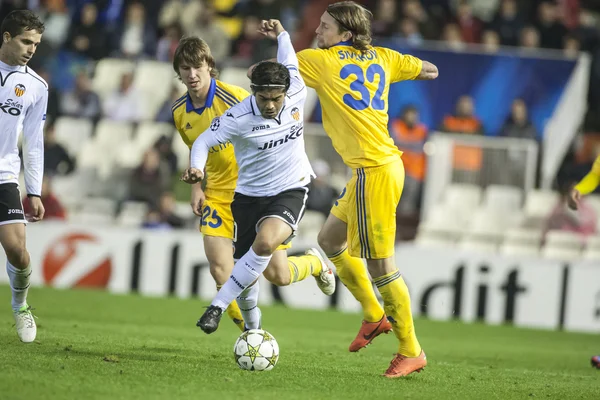 Banega with ball during UEFA Champions League match — Stock Photo, Image