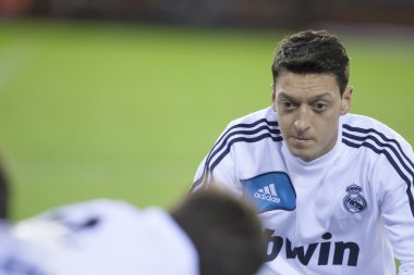 Mesut ozil İspanyol futbol ligi maç sırasında