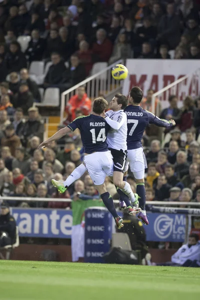 Alonso, Gago and Ronaldo during Spanish Soccer League match — Stock Photo, Image