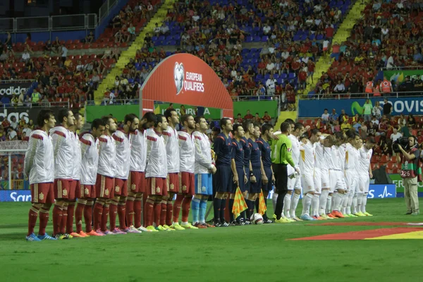 L'Espagne et l'ARYM font la queue — Photo