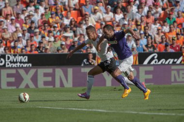 Valencia oyuncu rodrigo ve rcd espanyol oyuncu arbilla eylem