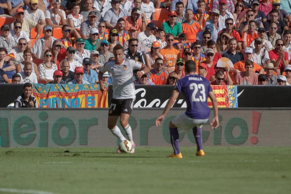 Valencia spelare rodrigo i aktion — Stockfoto