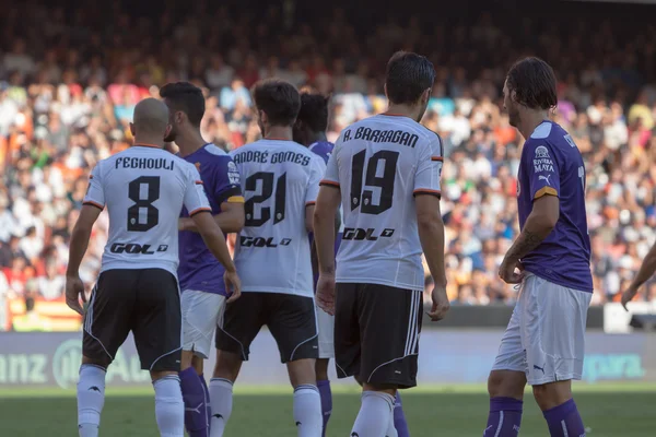 Jogadores Valencia e RCD Espanyol em ação — Fotografia de Stock