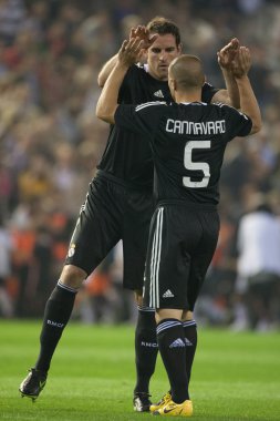 Christoph Metzelder ve Fabio Cannavaro oyun sırasında