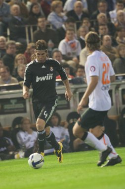 Alexis (R) and Sergio Ramos (L) during the game