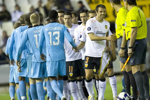 Teams shaking hands — Stock Photo, Image