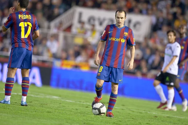 Andres Iniesta (R) e Pedro Rodriguez (L) durante il gioco — Foto Stock