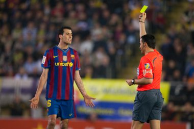 Sergio Busquets receive a yellow card clipart