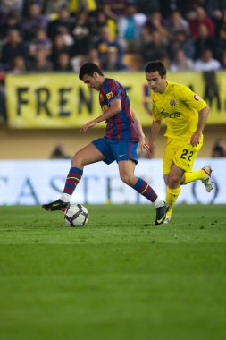 Pedro Rodriguez (L) and Giuseppe Rossi (R) in action