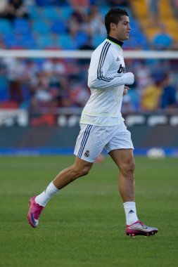 Cristiano Ronaldo warming up