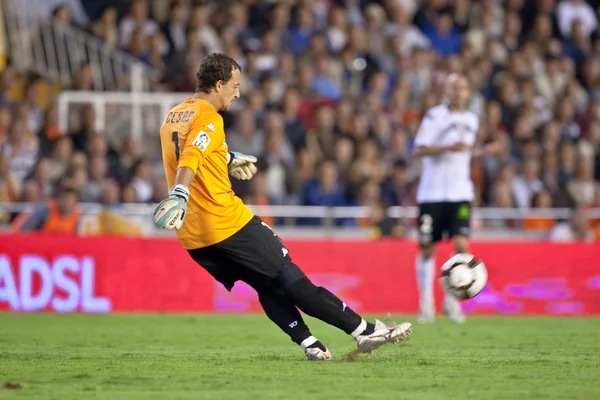 Cesar  kicks a ball — Stock Photo, Image